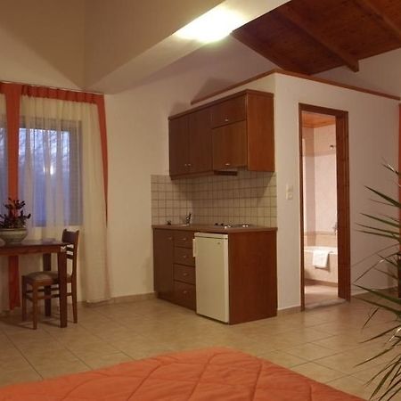 Sunrise Studios Kalathas Quarto foto